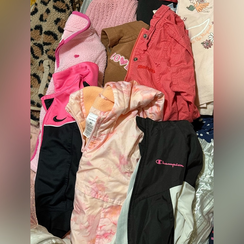 75 pc  4T Assorted Kids Clothing Bundle